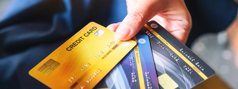 Consider These Factors Before Choosing the Right Credit Card