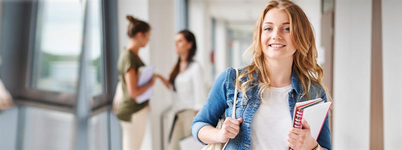 5 Reasons to Let Your Teen Have Their Own Credit Card This School Year